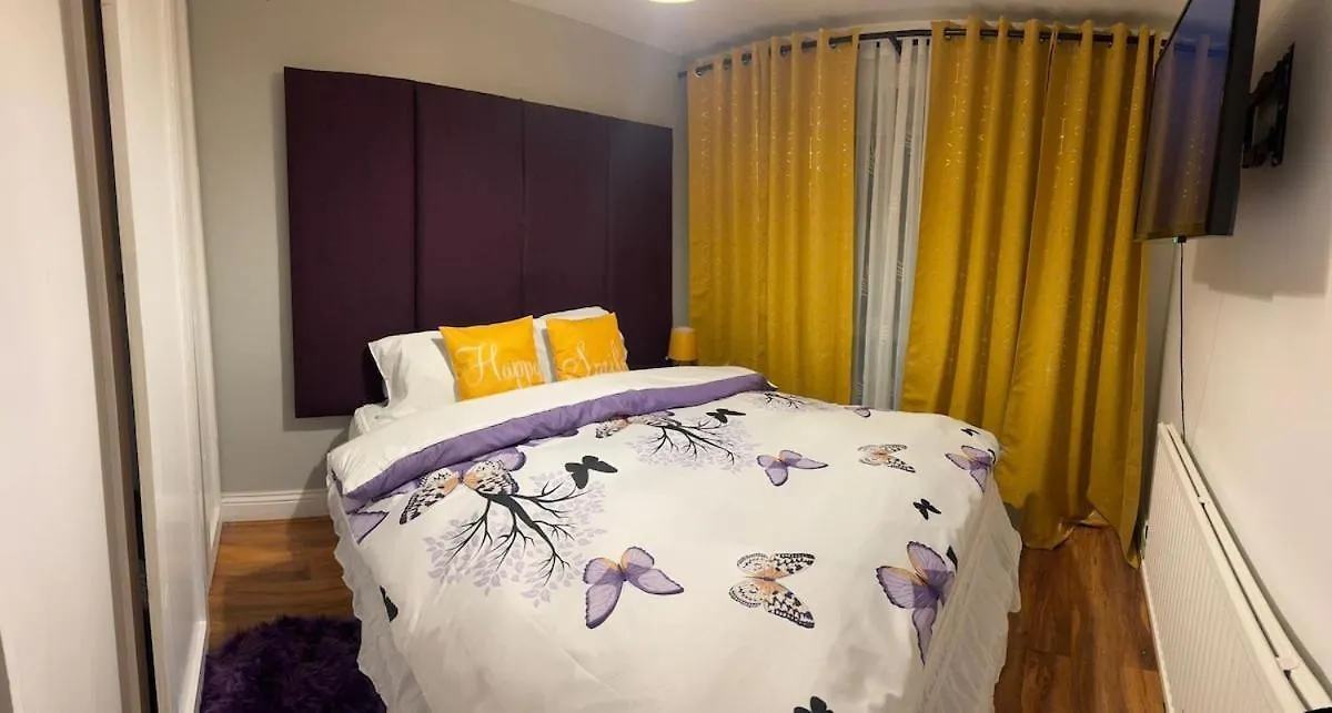 Warm Spacious Lovely House Κάρντιφ